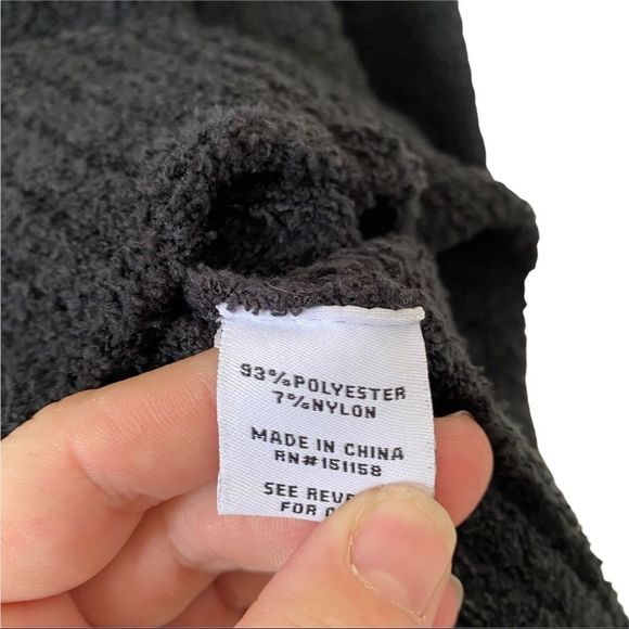 NWT 525 AMERICA BLACK HIGH NECK FUZZY CROPPED SWEATER SIZE LARGE - Picture 7 of 8